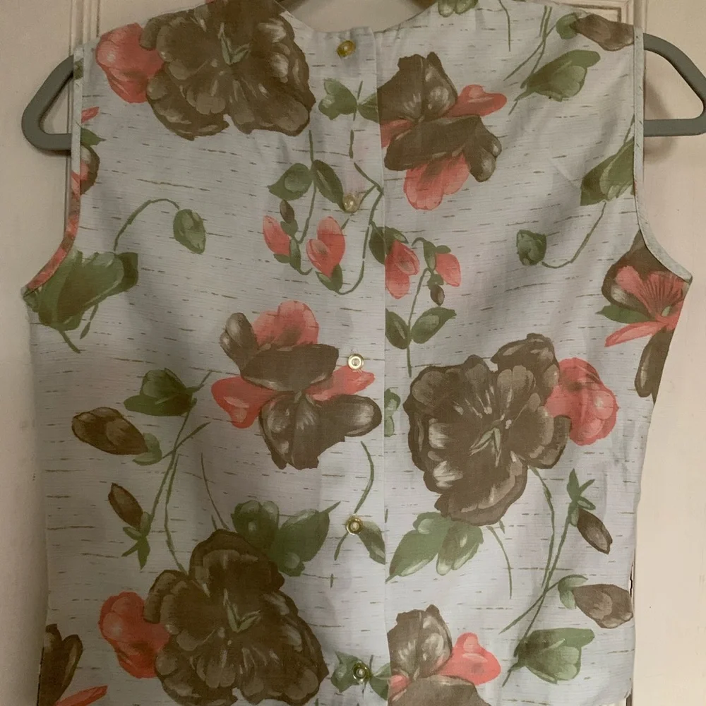 Women Vintage Floral sleeveless crop blouse shirt🌸 - Picture 12 of 12